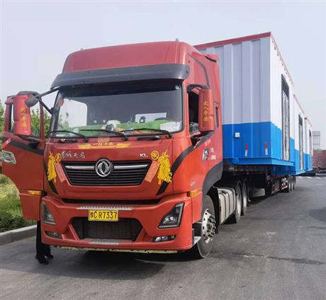 大型貨物運(yùn)輸車輛